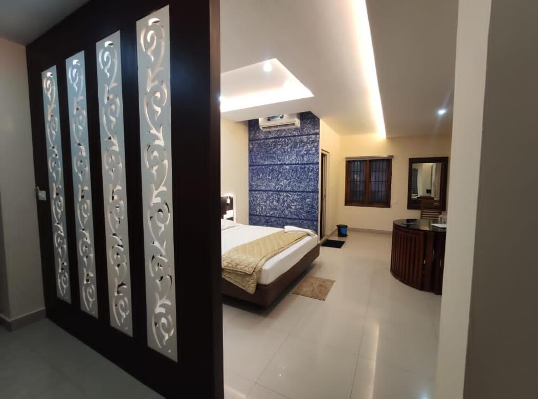 Issacs Regency Hotel Sultan Bathery Ngoại thất bức ảnh