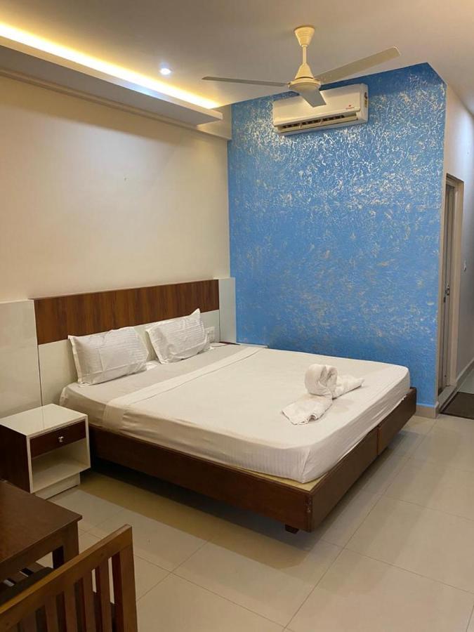 Issacs Regency Hotel Sultan Bathery Ngoại thất bức ảnh