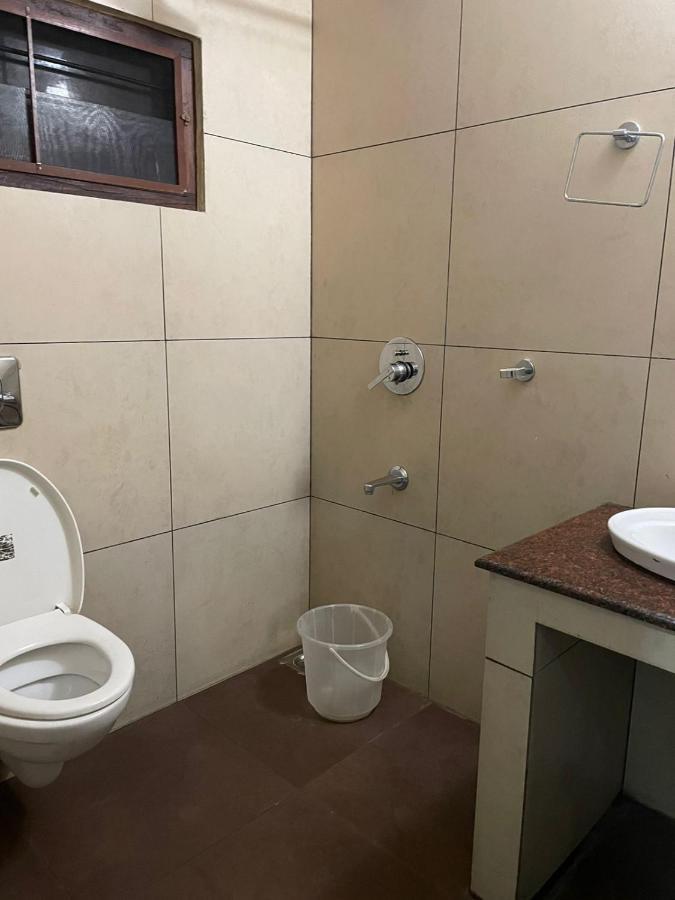 Issacs Regency Hotel Sultan Bathery Ngoại thất bức ảnh